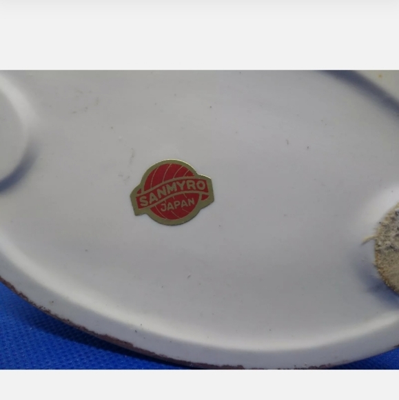 Vintage Sanmyro Holy Mother and Infant Jesus, Made - Picture 9 of 9